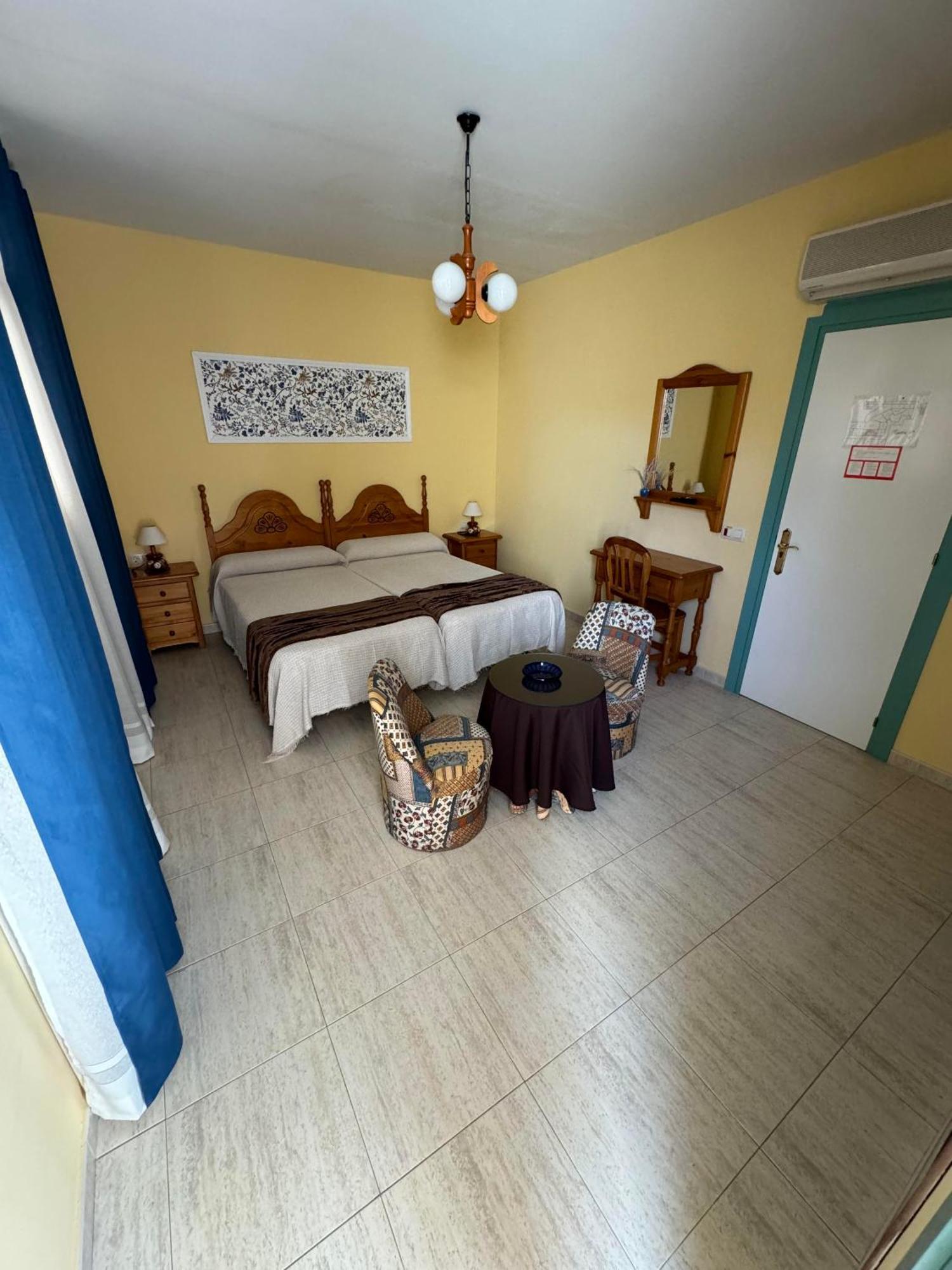 Hostal Joaquin Las Ventas con Pena Aguilera Exterior photo