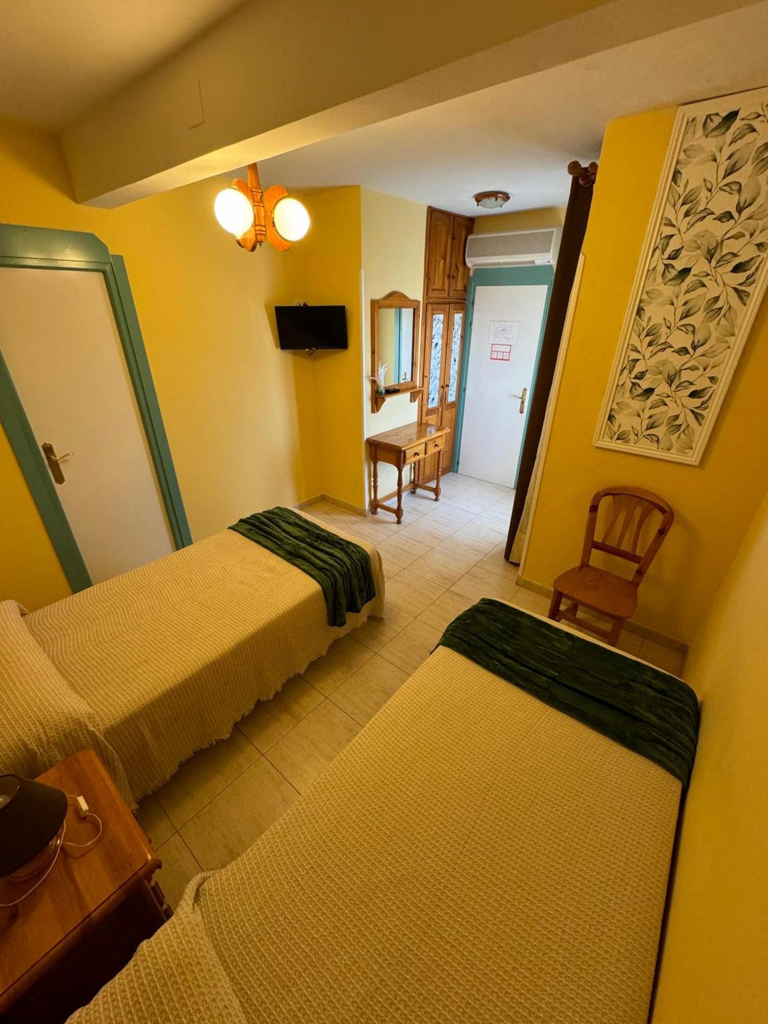 Hostal Joaquin Las Ventas con Pena Aguilera Exterior photo
